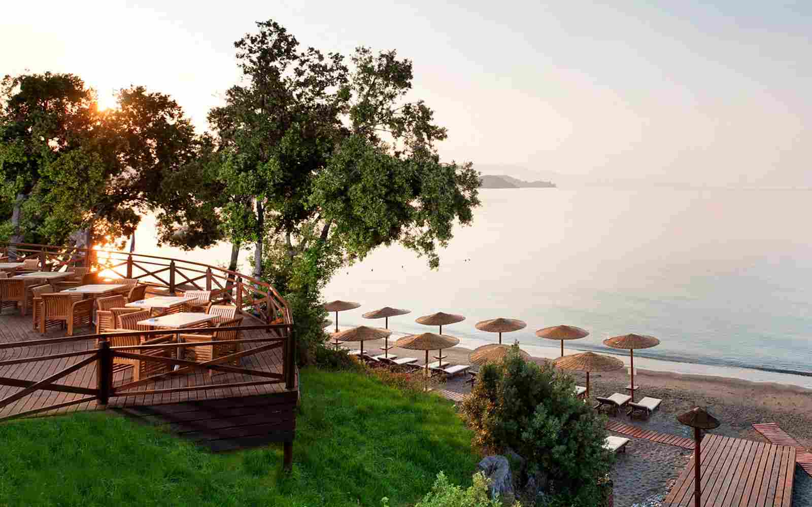 https://provarma.gr/wp-content/uploads/2016/03/summer-beach-03.jpg