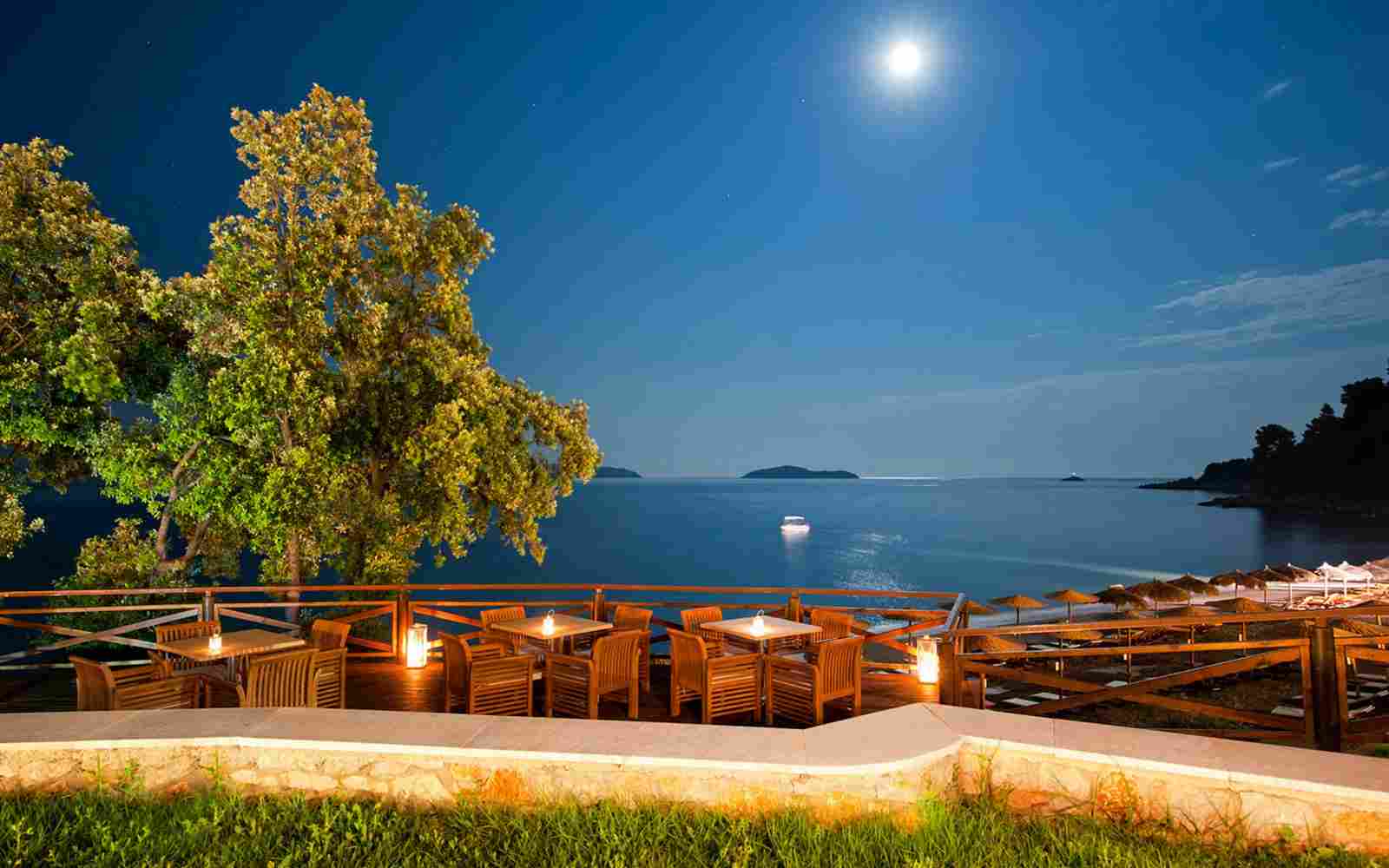 https://provarma.gr/wp-content/uploads/2016/03/summer-beach-04.jpg