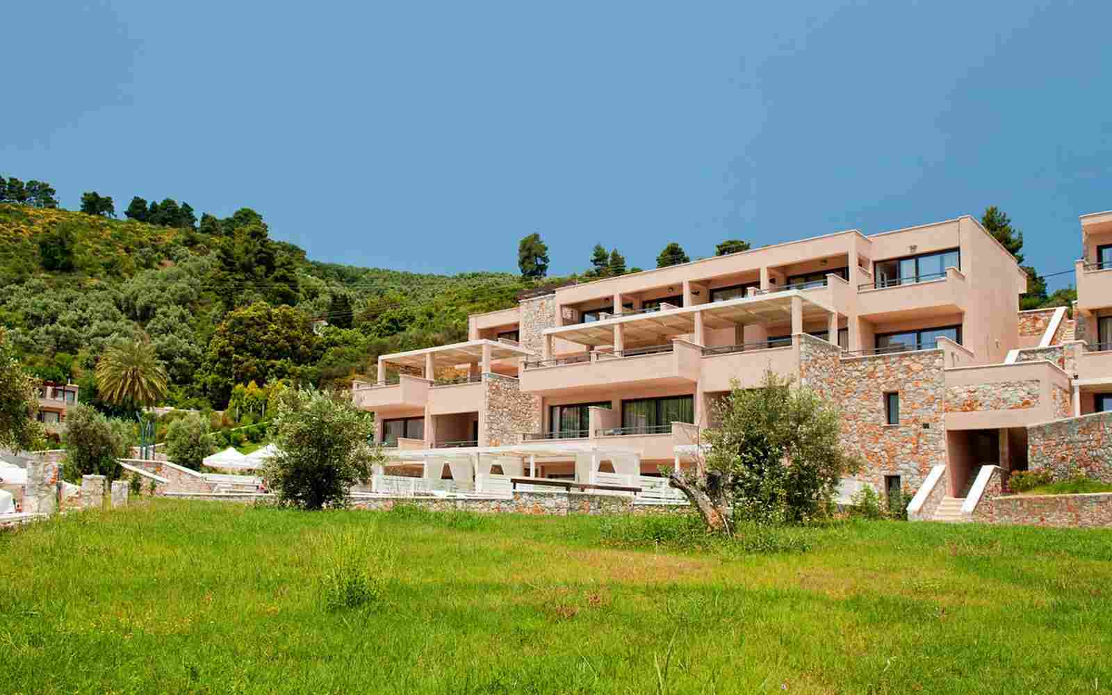 https://provarma.gr/wp-content/uploads/2016/03/summer-hotel-01.jpg