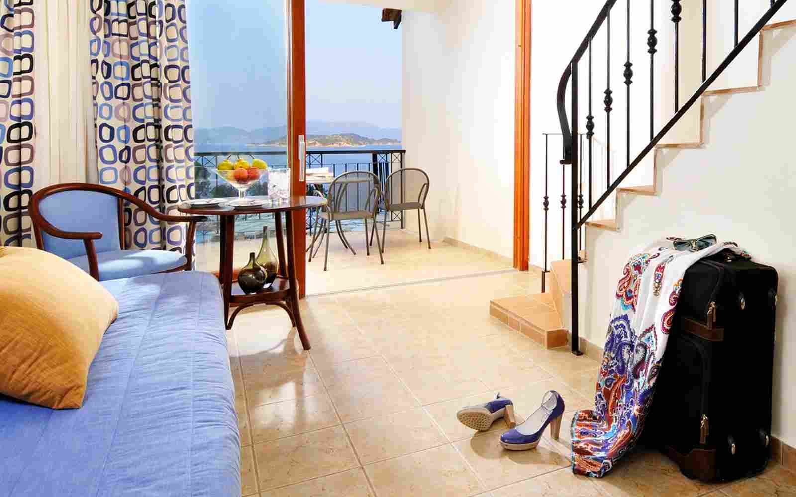 https://provarma.gr/wp-content/uploads/2016/03/summer-room-06.jpg